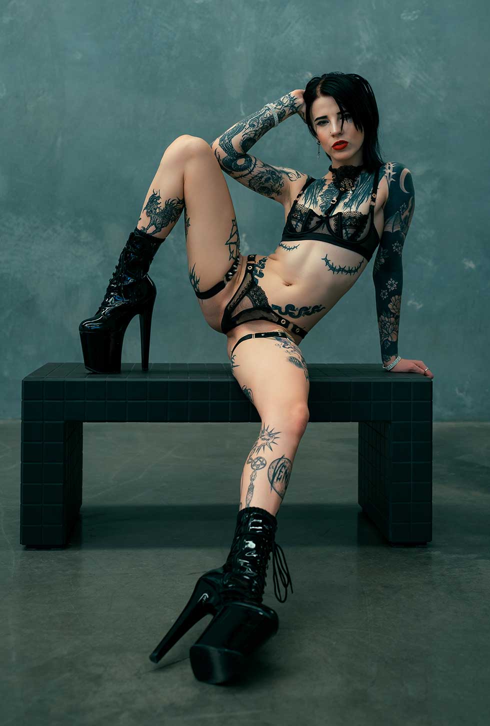 Vixen Fluer coming to Sexpo Perth for MyRoomz